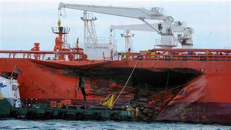 tanker ship collided with rock